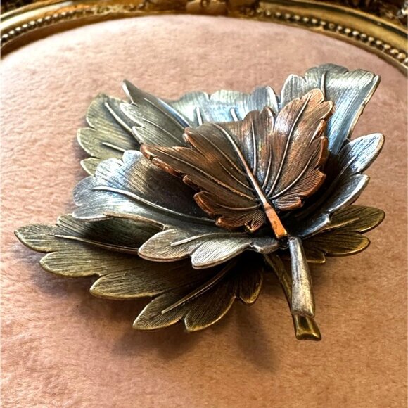 Vintage Layered Maple Leaf Brooch Gold, Silver & Copper Tone Metal Nature Lover - Picture 6 of 8